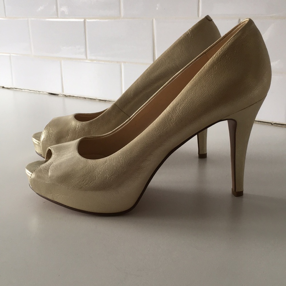 NWOT Nine West peeptoe platform